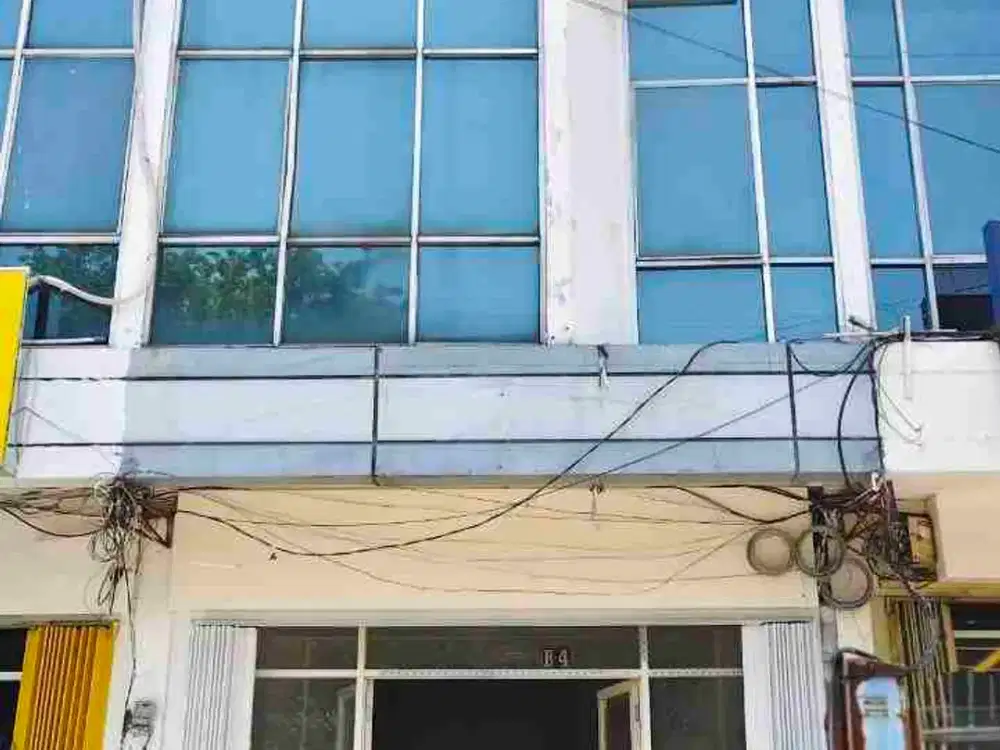 Dijual / Disewakan Ruko 4Lt Full Renovasi Pinggir Jalan Raya Jemursari sangat STRATEGIS untuk kantor dekat dengan Raya A. Yani & Polda serta Kejaksaan...dekat RSAL & RSI serta UK Petra & UNESA Ketintang Surabaya dan Beberapa Perhotelan  di Jemursari serta