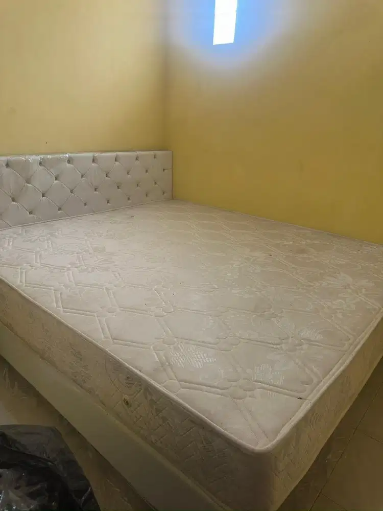 Kasur + dipan 180