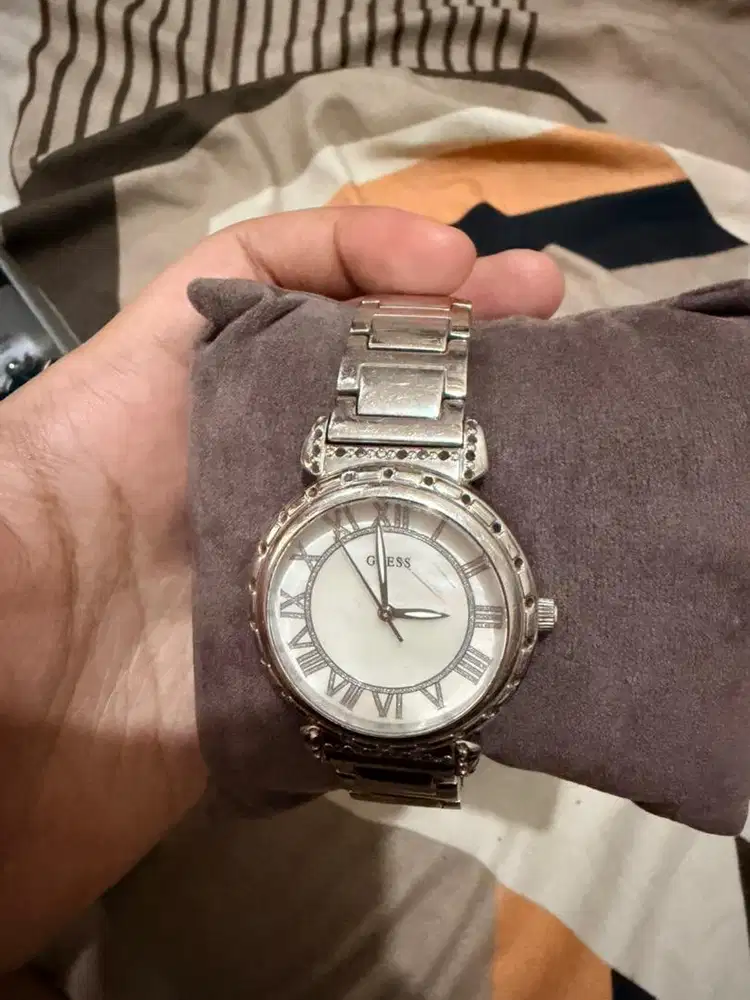 Jam tangan guess original silver