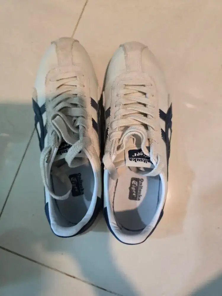 Sepatu buatan jepang tiger