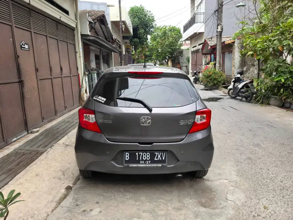 Honda Brio E CVT Matic AT Tahun 2022 Abu , 2023