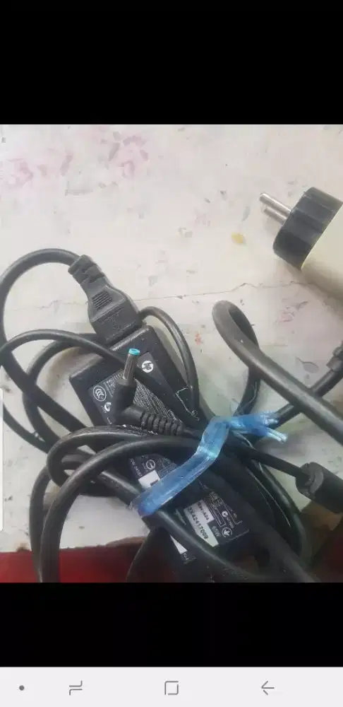 Adaptor cahrger cabutan untuk laptop berbagai merk