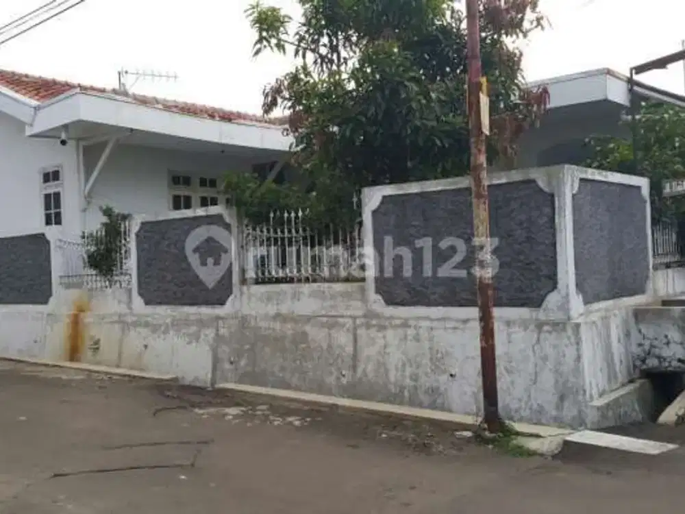Dijual Rumah Siap Huni di perumahan Kramayuda 3 Berlian Cimanggis