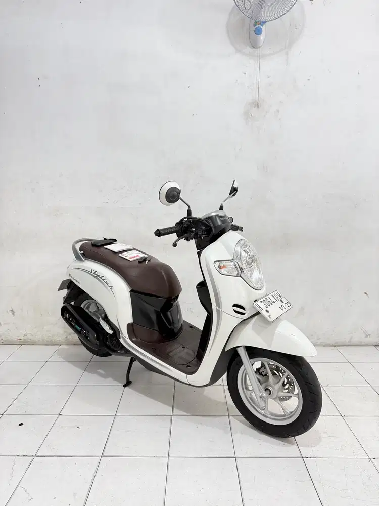 SCOOPY STYLISH 2019 rare color