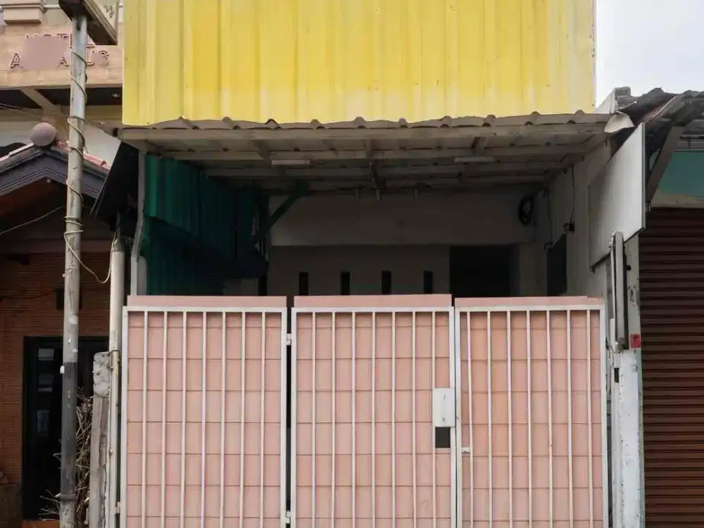 Disewakan Rumah pinggir jalan Jakpus, 90m2