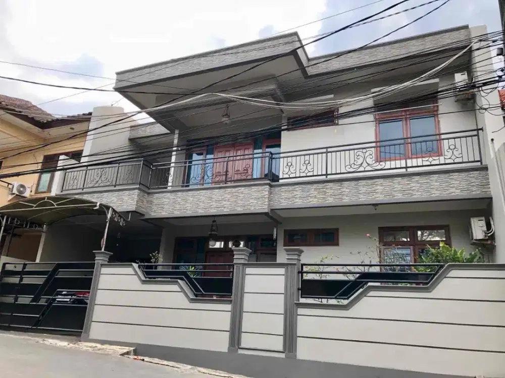 Rumah Dijual di Jalan Wadas Raya, Jaticempaka, Pondok Gede