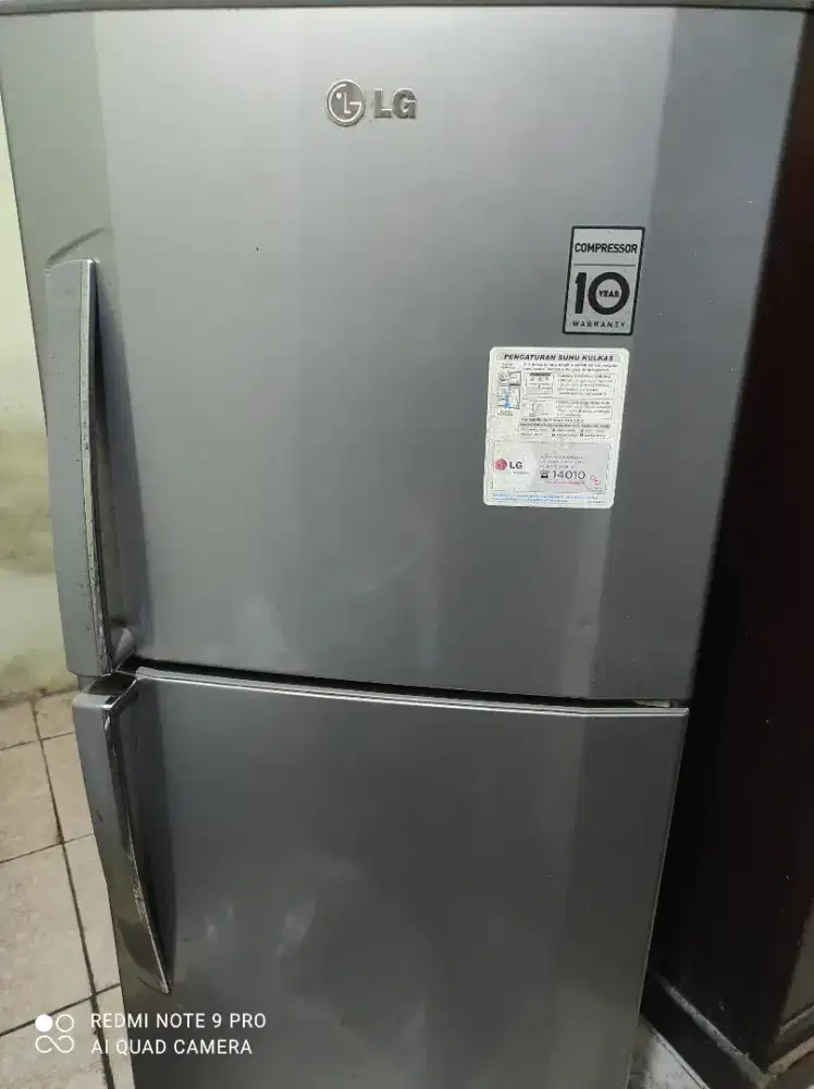 Kulkas dua Pintu Merek LG masih normal