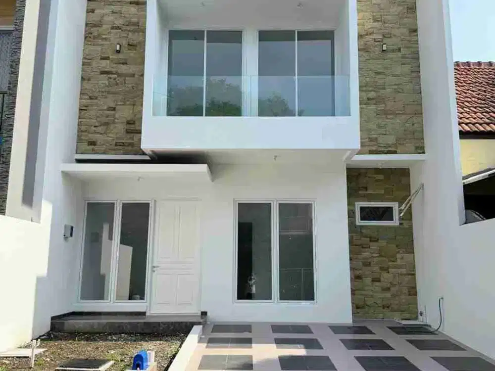 dijual rumah baru gress di bukit palma surabaya