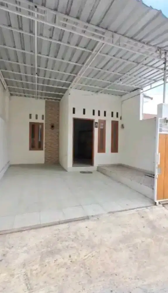 Banting Harga Rumah Dijual Kadipiro Solo Dekat SMPN 18 Surakarta