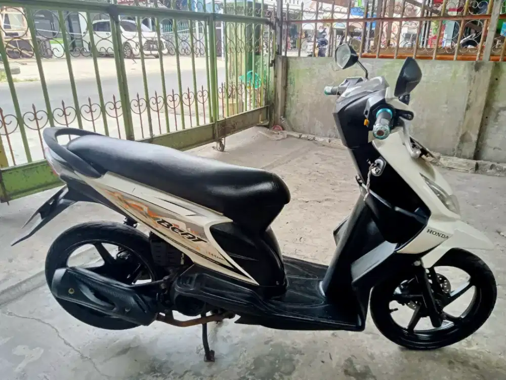 Di jual Honda beat karbu tahun 2012