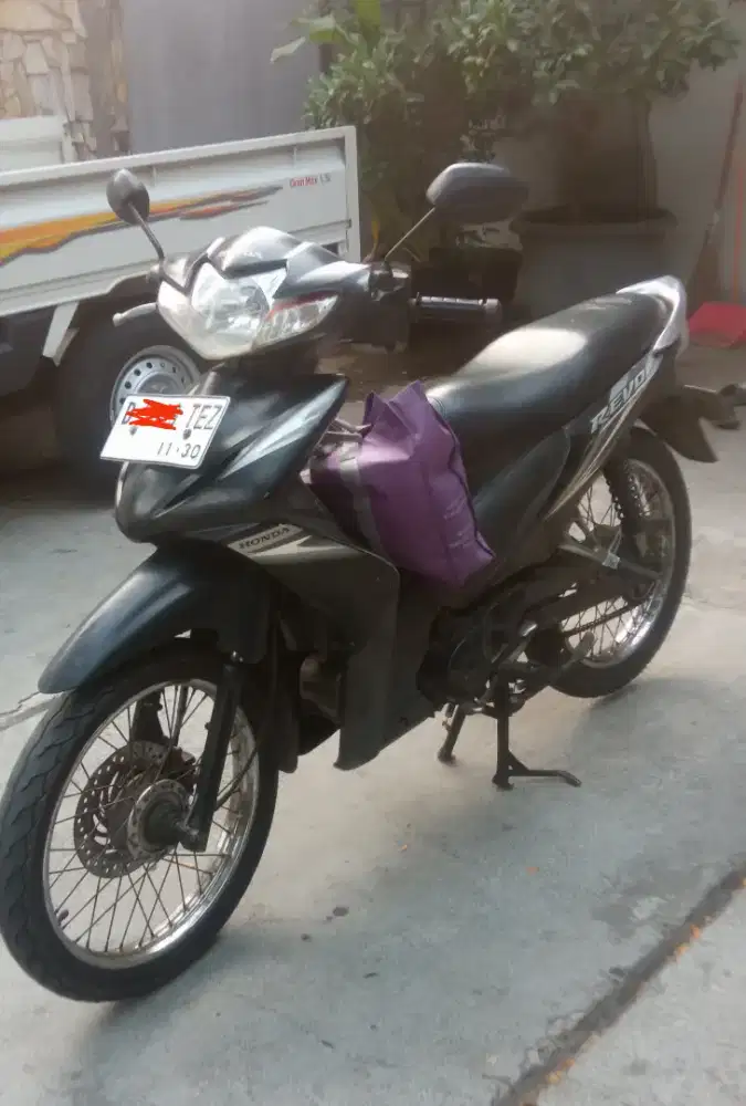 Dijual Honda Revo Absolute 2010.