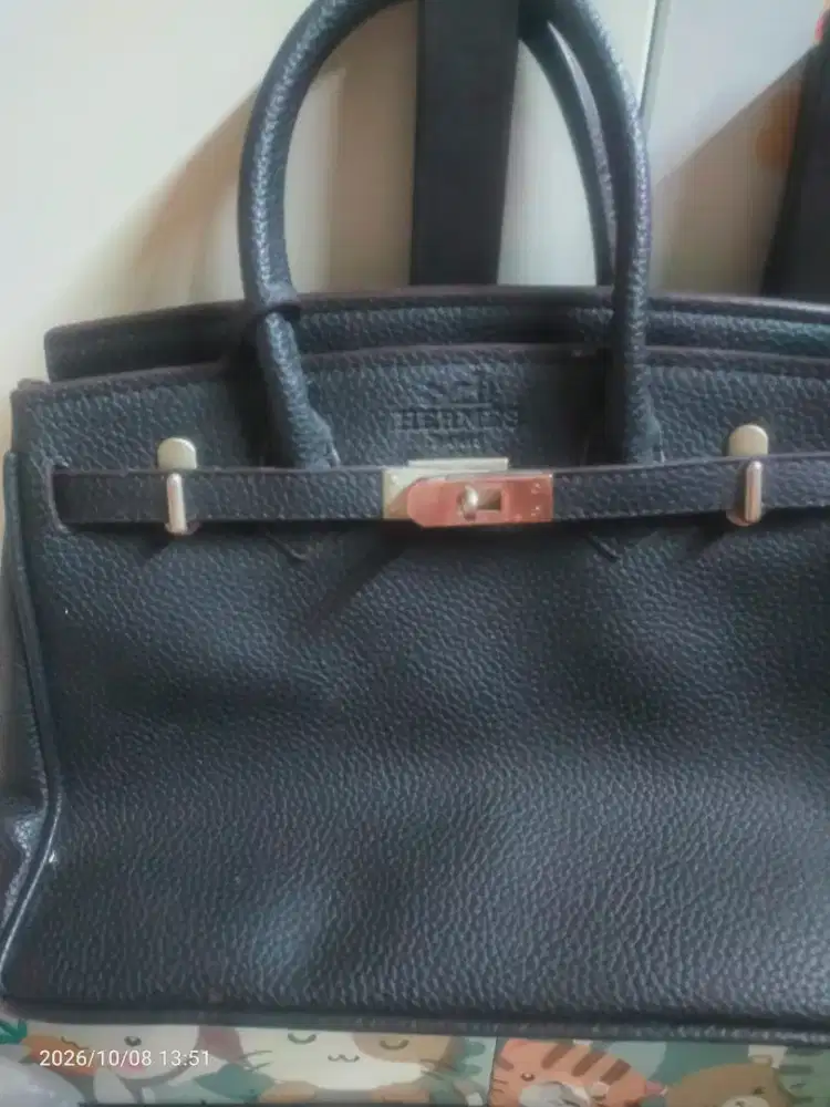 Tas Hermes warna hitam