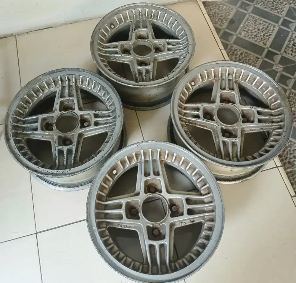 Bridgestone las vegas R13 4x114