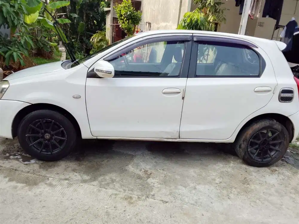 Toyota Etios 2013 Bensin