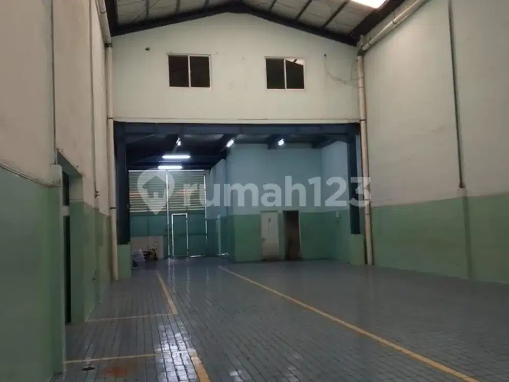 Gudang 2 Gandeng Era Prima di Daan Mogot Bangunan Luas Lokasi Bagus