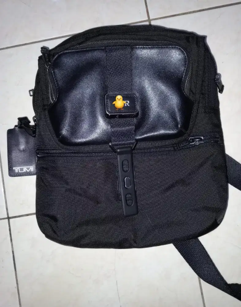 Tas selempang pria TUMI original