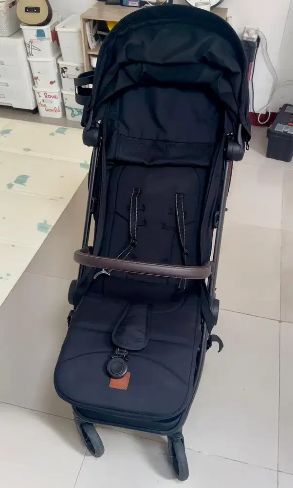 Stroller babyelle micro lite auto fold cabin size