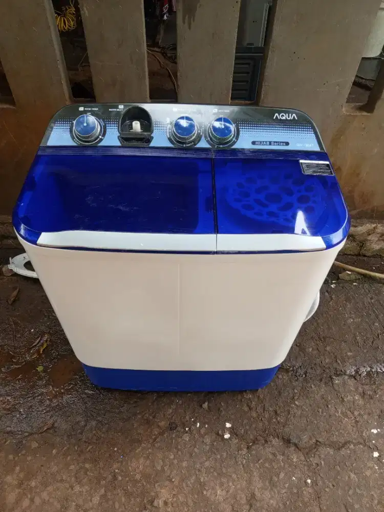 Mesin cuci Aqua 8kg