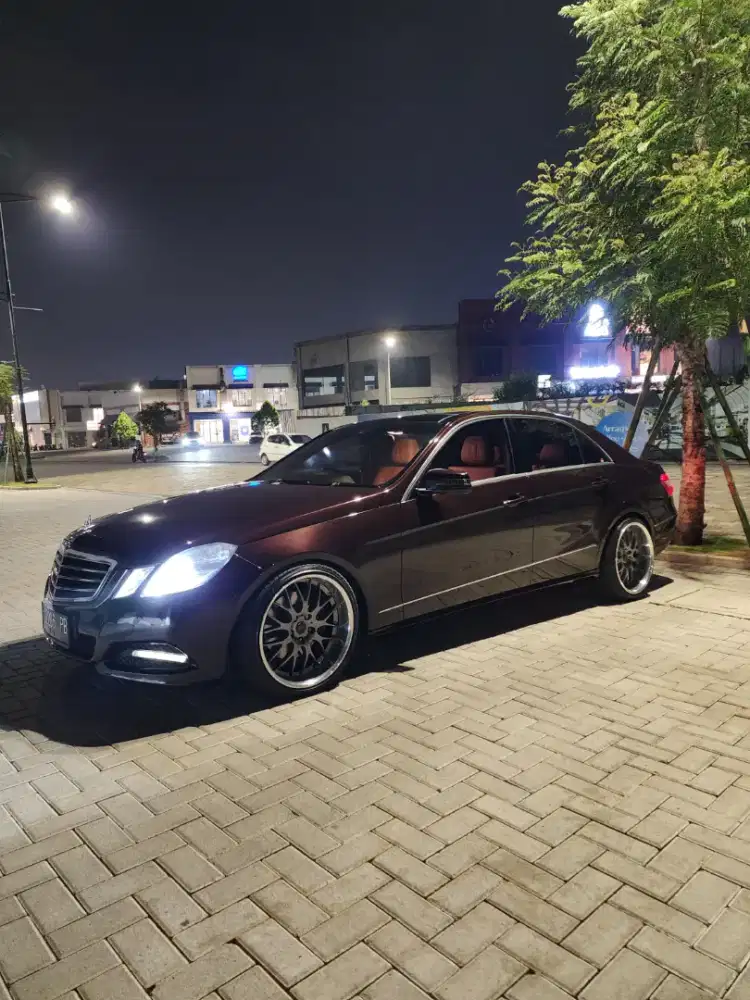 Mercedes Benz E300 Avantgarde 2011