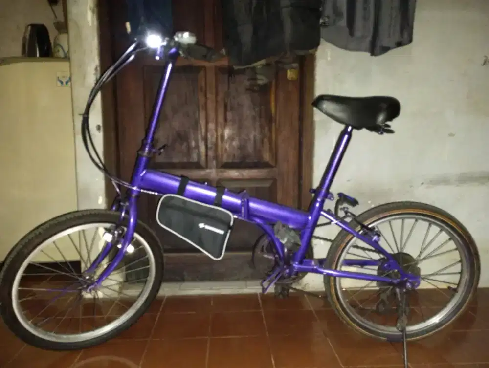 Sepeda lipat bekas seperti baru