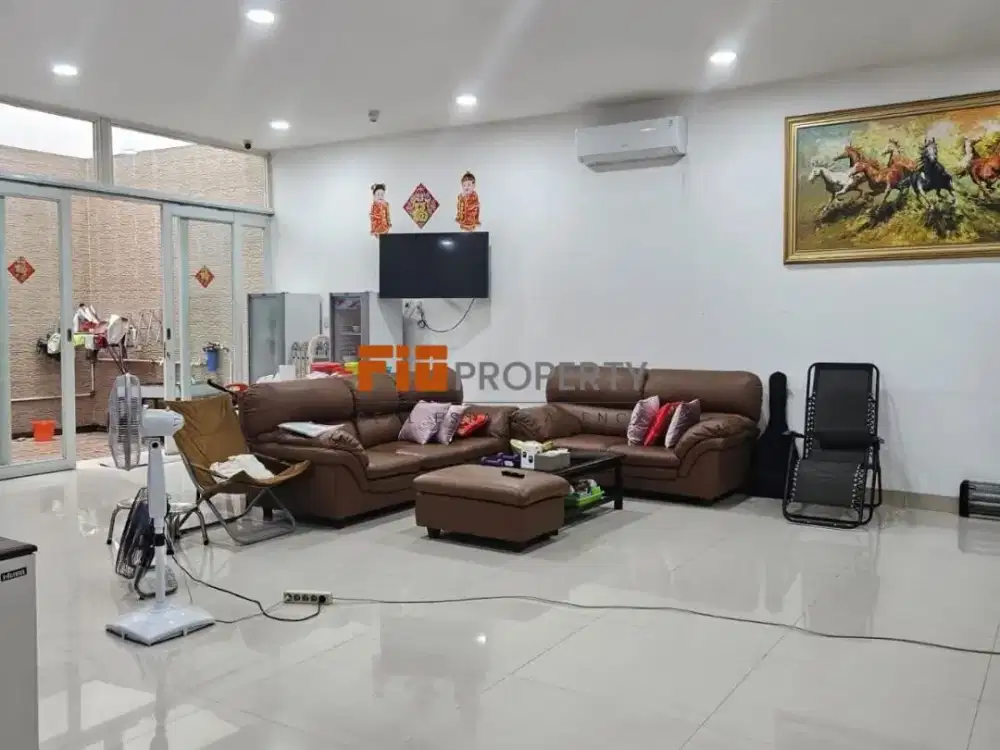 DIJUAL RUMAH LUAS, MEWAH, KOMPLEK MUTIARA RESIDENCE. MEDAN, SUMATERA UTARA