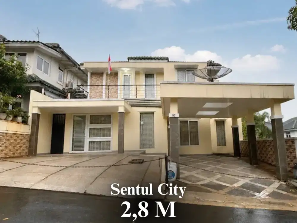 Rumah Mewah dan Asri di Bukit Golf Hijau Sentul City - Ada Lapangan Badminton Pribadi
