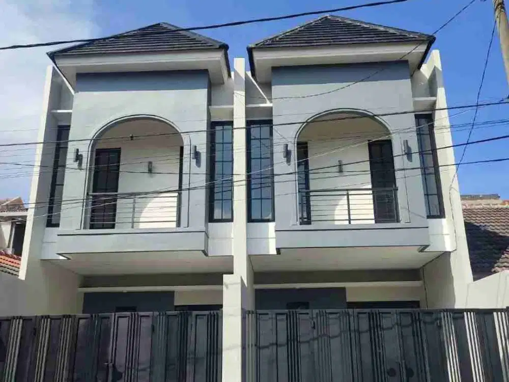 Hanya 2 Unit! Rumah 2 Lantai Nirwana Eksekutif Surabaya SHM