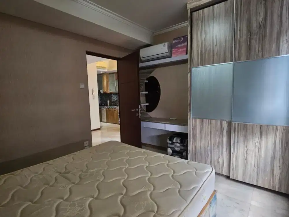 Disewakan Apartemen Royal Medit 1 BR Furnished Siap Huni di Tanjung Duren Jakarta Barat