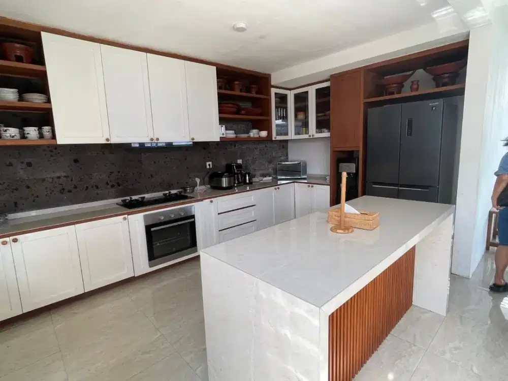 JUAL VILLA MEWAH AT KUTUH
