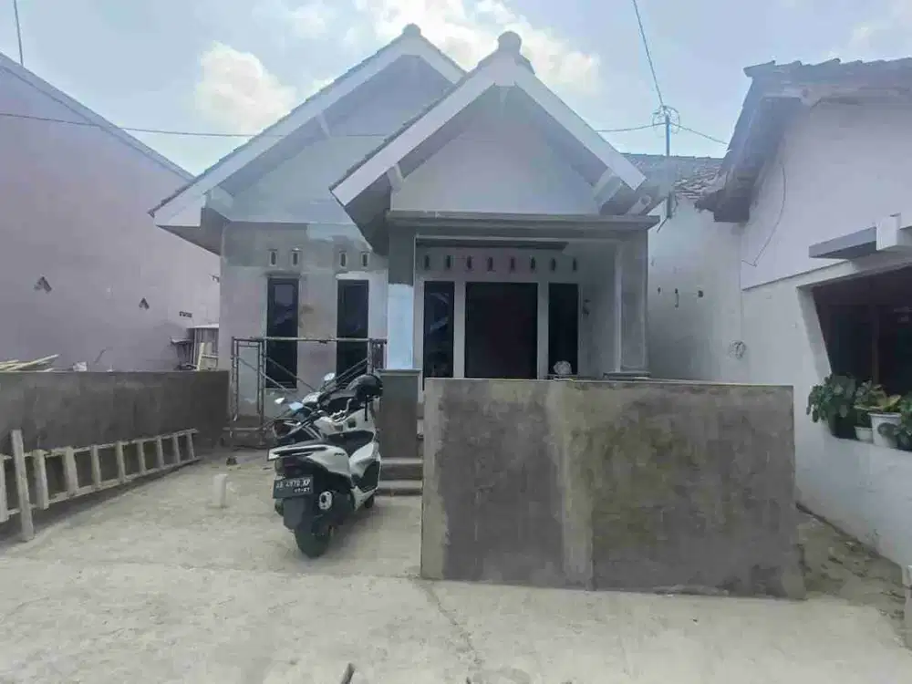 disewakan rumah baru proses finishing didekat kampus uty, mmtc dan jogja City mall