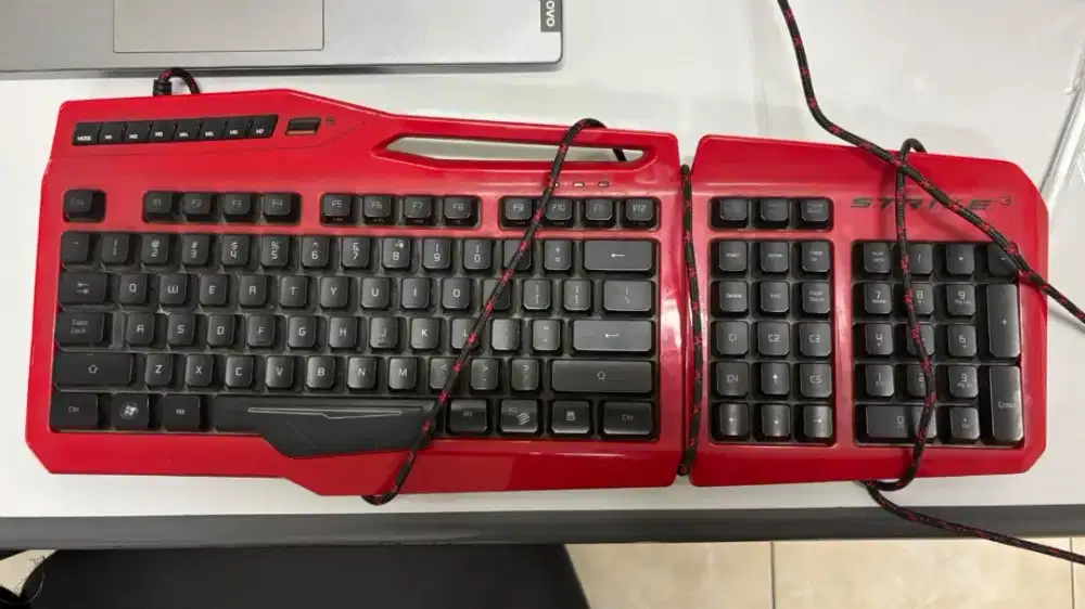 DIJUAL KEYBOARD STRIKE 3