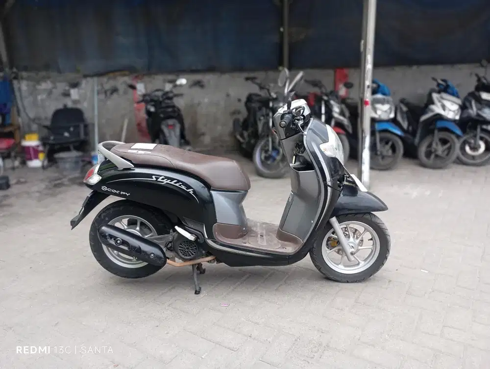 [PROMO] Honda Scoopy Tahun 2018 Surat komplit