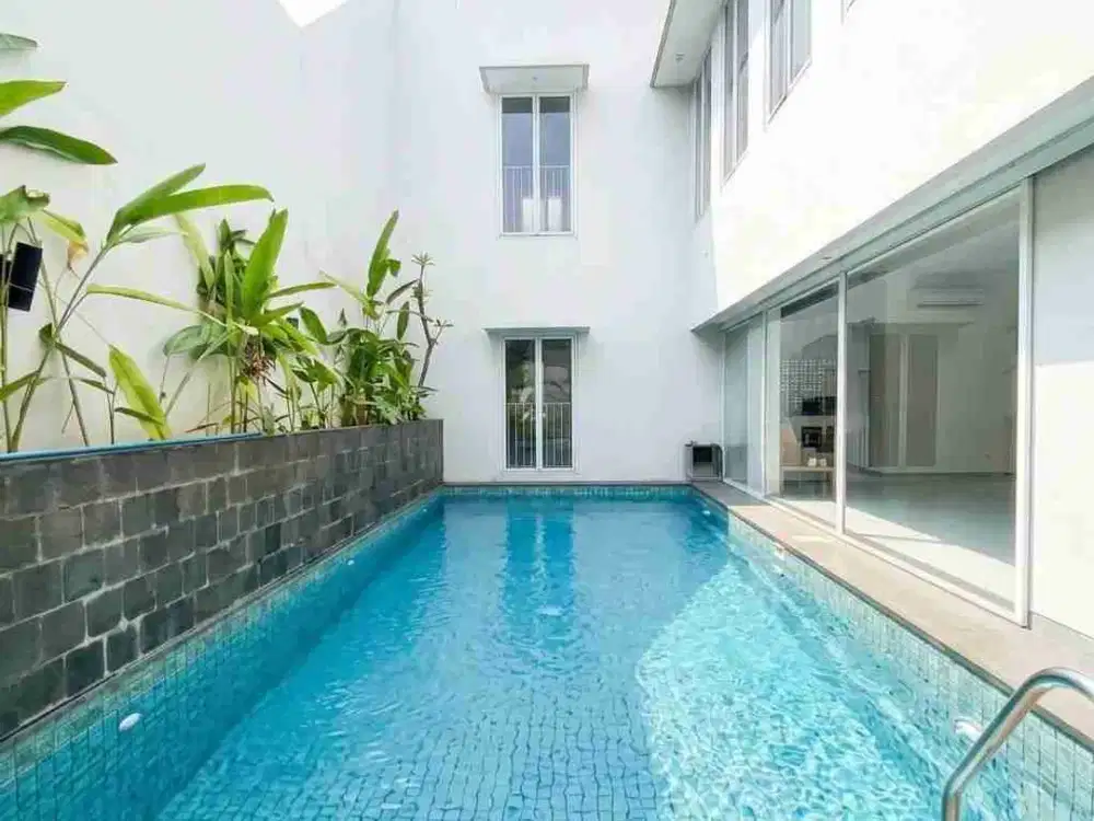 Rumah Kebayoran Baru Dekat Senopati 2,5 Lantai Siap Huni