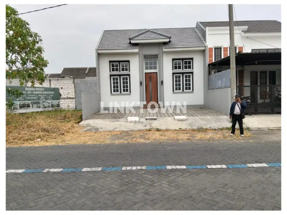 Rumah Taman Surya Kencana Lebo Sidoarjo