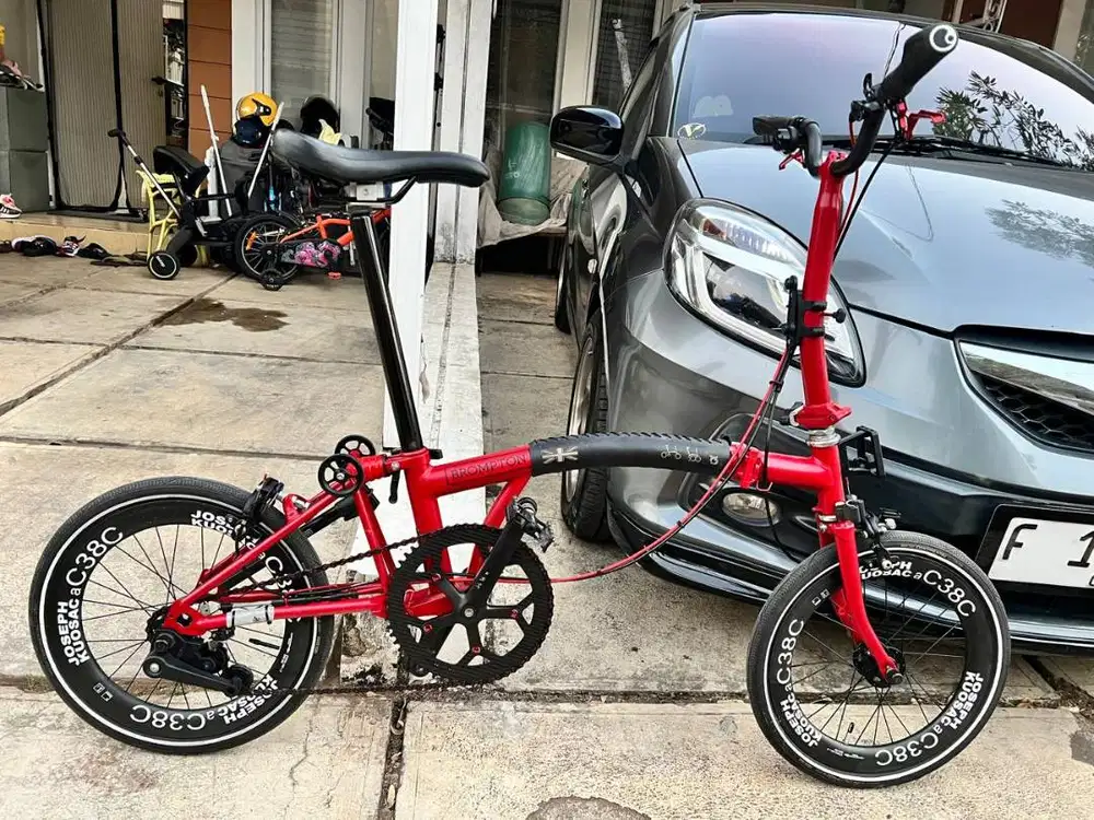 Red Brompton 2019