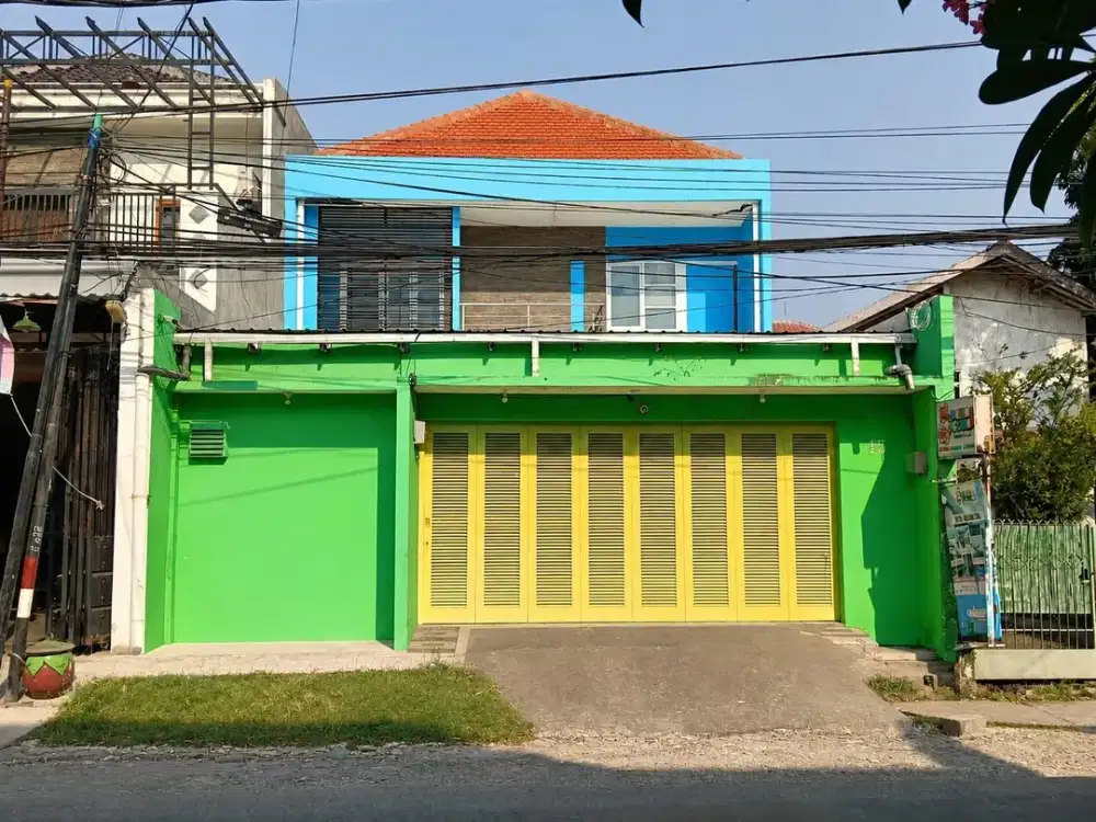 Disewakan Rumah Usaha Komersial di Simpang Darmo Permai