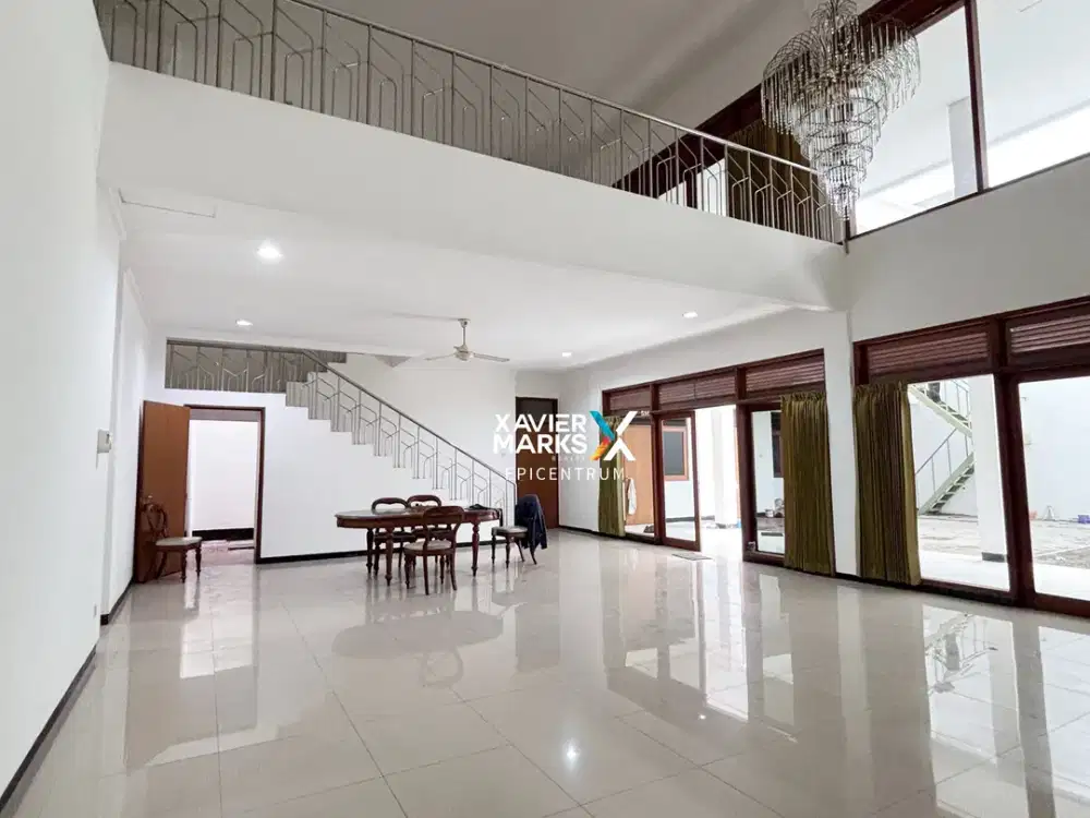 Disewakan Rumah Bagus Terawat di Kertajaya Indah