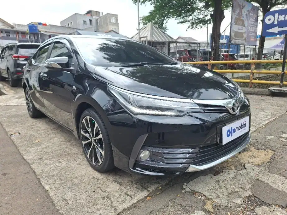 DP MURAH Toyota Corolla Altis 1.8 V Bensin-AT 2018 Hitam CKBRB