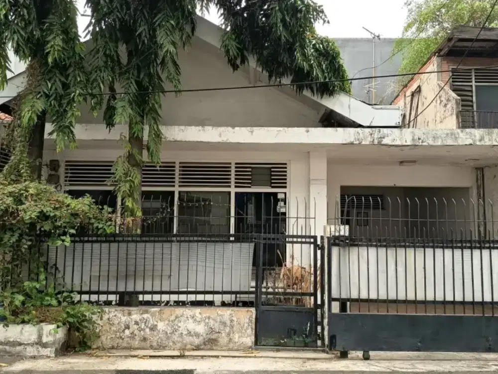 Dijual Rumah Lokasi Strategis Luas 174 meter SHM di Rawamangun