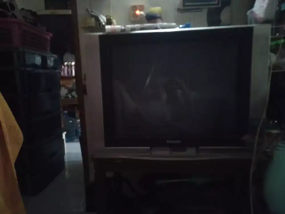 Tv tabung 29 inch merk panasonic plus remot tv.setboxremotantenadlm