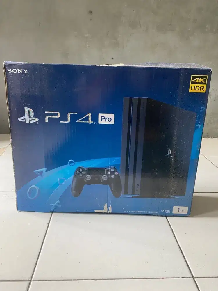 Sony ps 4 pro 1TB (EX.DISPLAY)