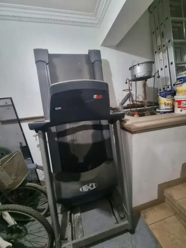 Mesin Treadmil kettler