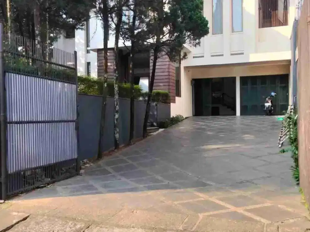 Dijual Rumah 2 Lantai di Setra Duta Pasteur Bandung
