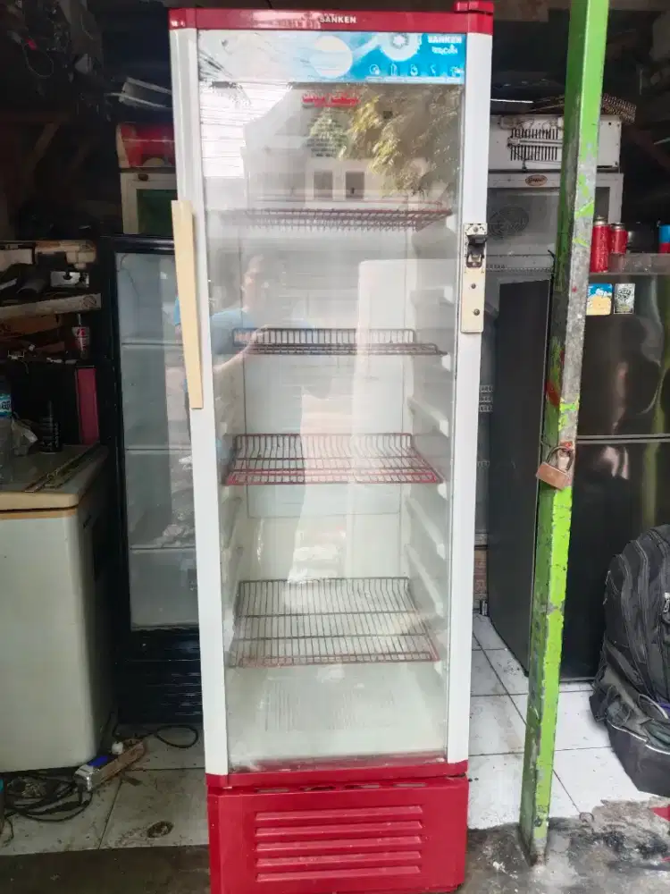 Showcase merk sanken jumbo normal dingin siap pakai
