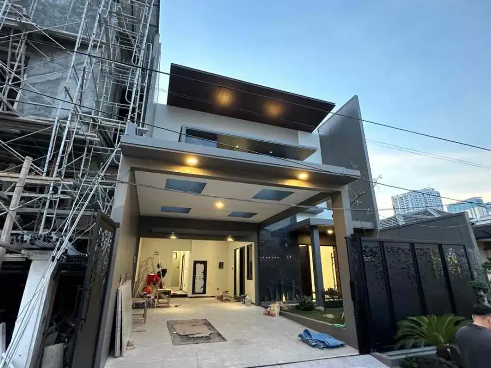 DIJUAL rumah Manyar Kertaadi