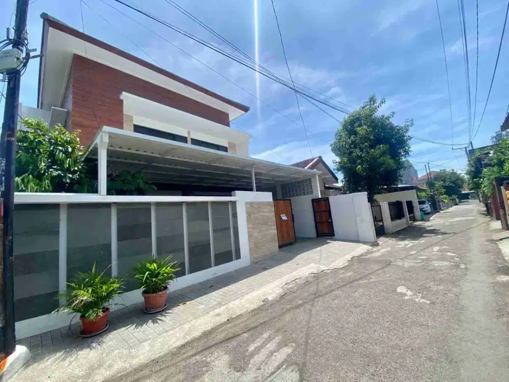 Rumah 2lt modern area Brigjen Katamso Yogyakarta