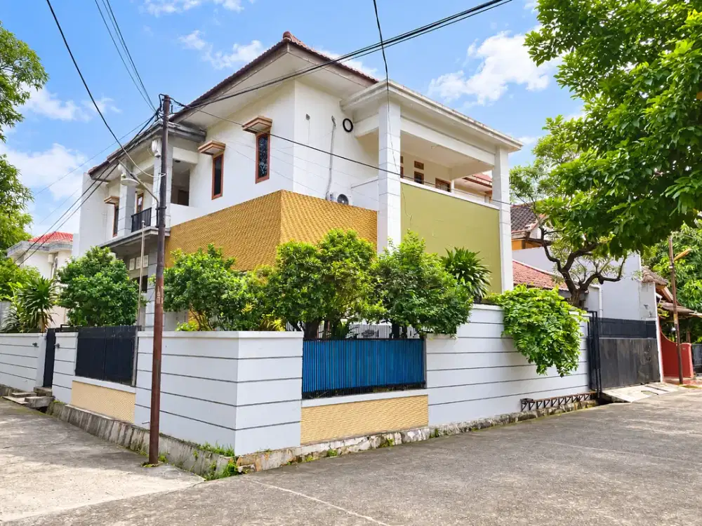 Dijual Rumah Luas 289 m² di Komplek Inkoppol Jakasampurna Bekasi Barat