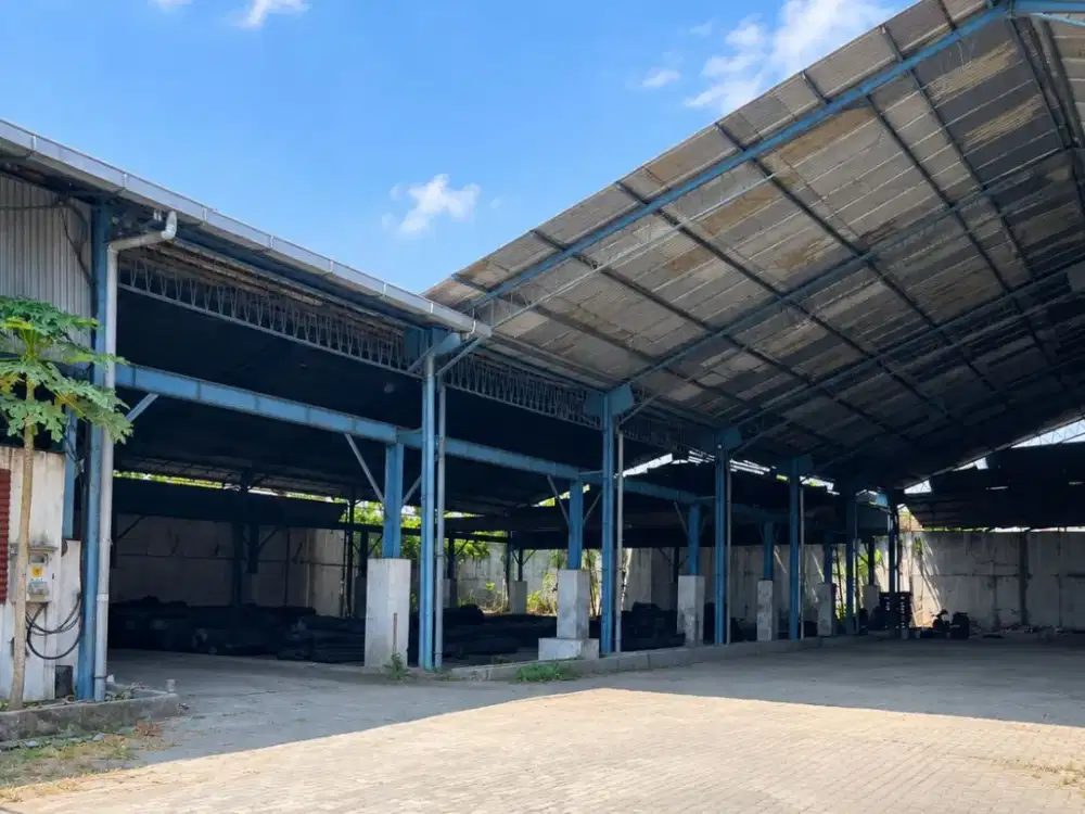 Jual Gudang Bonus 3 Rumah Siap Pakai di Bandungrejo Mranggen Demak