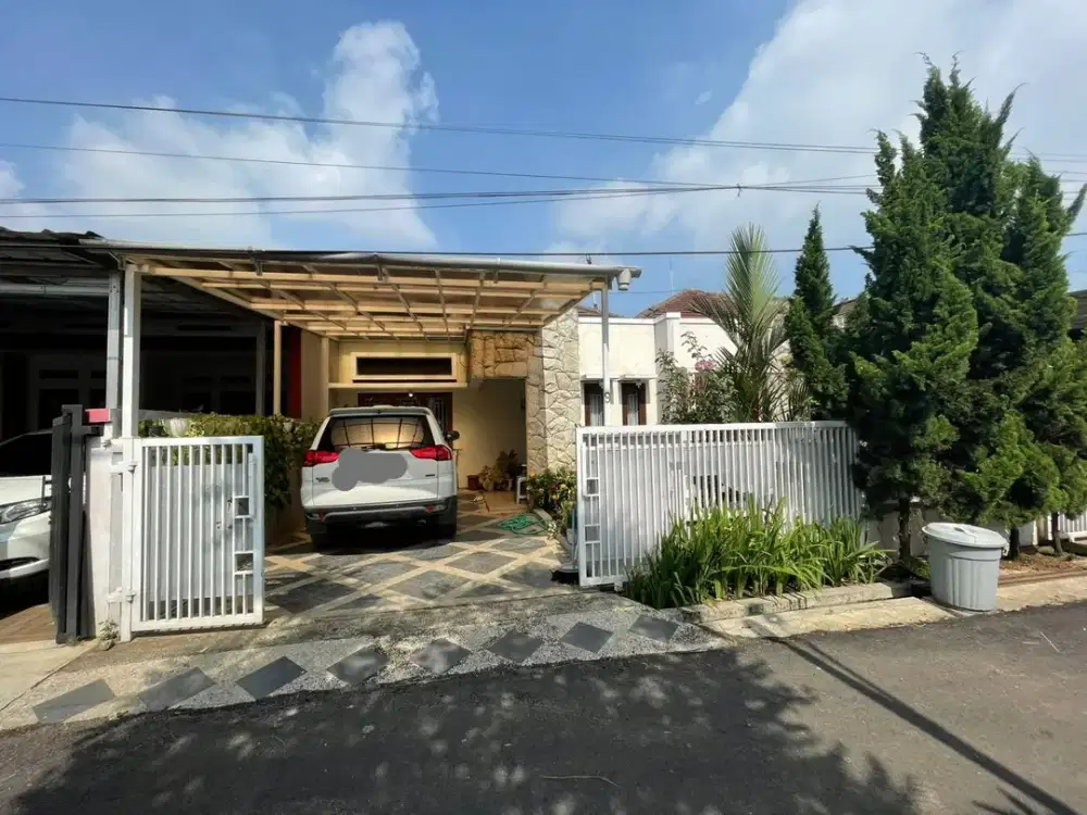RUMAH MEWAH SIAP HUNI DI BANDUNG KOTA SANGAT STRATEGIS COCOK UNTUK SLOW LIVING