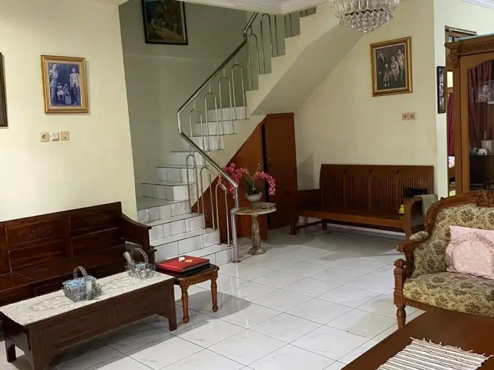 Dijual Rumah Era Mas 2000 Jakarta Timur